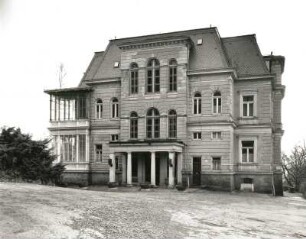 Dresden-Wachwitz, Wachwitzer Weinberg 1. Neue Villa (Königliche Villa) (1893; W. Teichgräber). Hofseite