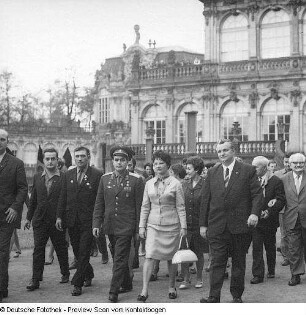 Freundschaftsdelegation; Kosmonaut Nikolajew; Nikoljewna Koschewaja (Oleg)