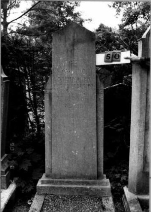 Grabstein 50