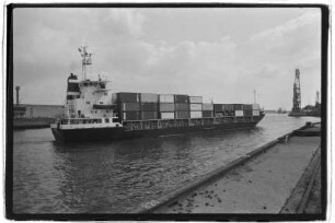 Neerlandia (1977), Oltmann.- Reederei Oltmann, Dornbusch, Fredenbek, Stade