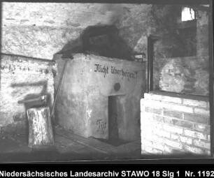 Braunschweigisches Landeshauptarchiv/Niedersächsisches Staatsarchiv in der Alten Kanzlei, Wolfenbüttel [um 1950] Enthält: Heizungsraum (Raum 1a ?)