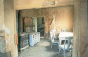 Bodie. Verlassenes Haus. Blick in einen Innenraum