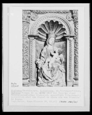 Sitzende Madonna
