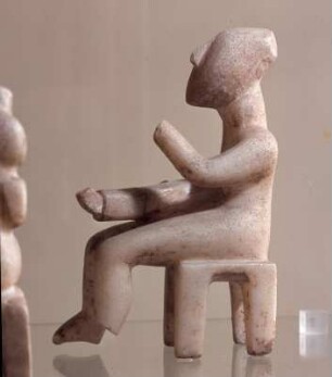 Karlsruhe. Badisches Landesmuseum. Harfenspieler : Karlsruhe, Badisches Landesmuseum, Nr. 254: Harfenspieler, Thera, Frühkykladisch I-II, Höhe 15,6cm