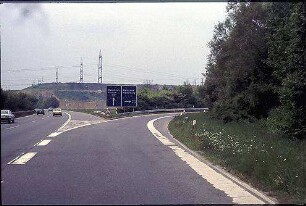 Einfahrt in Kreisel Nordwest (Weinheim Richtung Heidelberg) von Hauptfahrbahn Nord der A659 (Weinheim Richtung Mannheim)