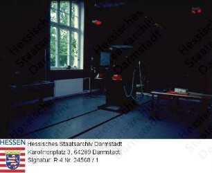 Darmstadt, Haus der Geschichte im ehemaligen Mollertheater / Fotowerkstatt, 2 Aufnahmen