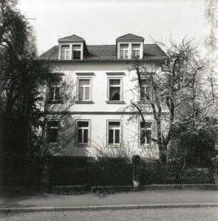 Dresden-Pieschen, Robert-Matzke-Straße 32. Wohnhaus (um 1880)