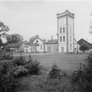 Tauer. Feuerwehrdepot : Tauer. Feuerwehrdepot von 1913. Ansicht von Südosten