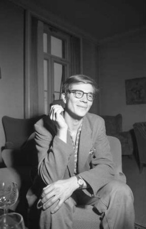 Vortrag des englischen Schriftstellers Colin Wilson beim Literarischen Arbeitskreis der Technischen Hochschule Karlsruhe.