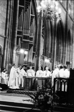 Freiburg: 25-jähriges Priesterjubiläum Erzbischof Oskar Saier, Pontifikalamt im Münster