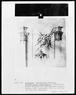 Mittelteil eines Altars mit schwebendem Engel