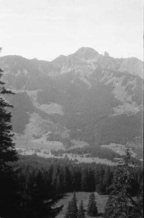 Gebirgspanorama : Blick über die Gebirge des Lahner Kogel, Lahner Eck, Seebühl, Risserkogel und Blankenstein