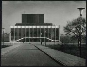 Stadttheater (später: Heinz-Hilpert-Theater), Lünen: Außenansicht Eingangsseite Westen