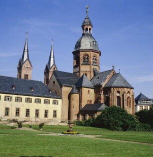 Seligenstadt. Sankt Marcellinus und Petrus. Ansicht von Südosten