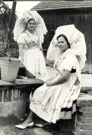 Tanztracht aus Burg : Kleidung - niedersorbische Tracht. Ort: Bórkowy / Burg-Spreewald. Niedersorbische Tanztracht