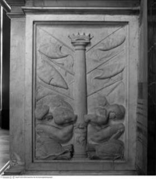 Monument für Marcantonio Colonna: Gefesstelte osmanische Sklaven an einer Säule