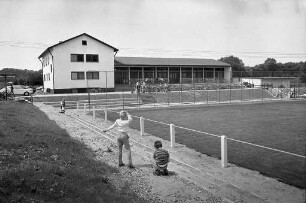 Inbetriebnahme des neuen Sportgeländes und des neuen Clubheims der Spielvereinigung 1910 Durlach-Aue