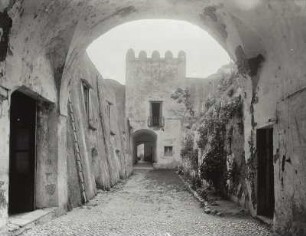 Capri-Stadt. Certosa di San Giacomo (Kartause) (1371 gegründet, 1401/1500 Teilneubau)