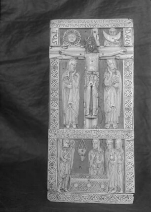 Christus am Kreuz und Frauen am Grabe