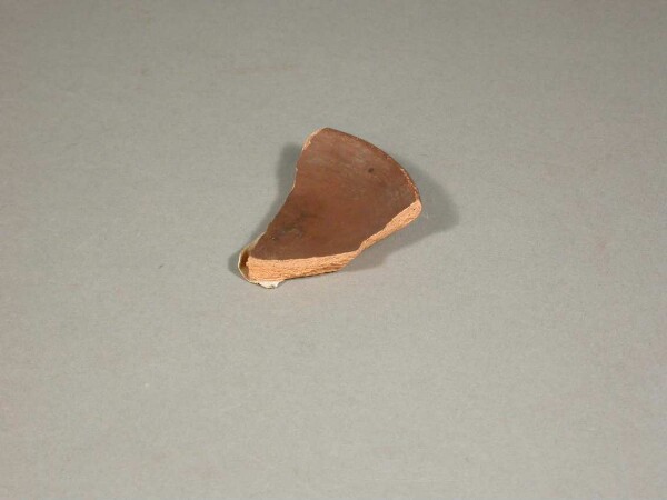 Clay shard of a vessel