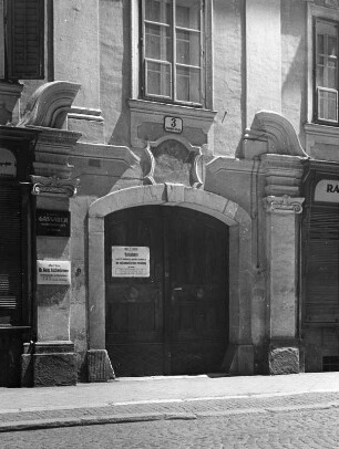 Portal, wahrscheinlich in Klagenfurt (Schohof-Straße? 3)