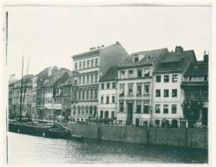 An der Friedrichsgracht zwischen Fischerstraße und Inselbrücke