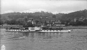 Personen-Seitenraddampfer "Blasewitz" (III, 1900, Werft Laubegast) in Fahrt stromauf bei Blasewitz