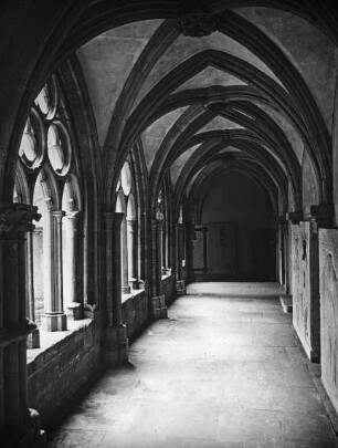 Erfurt, Dom Beatea Mariae Virginis (Marienkirche), Kreuzgang, Westflügel
