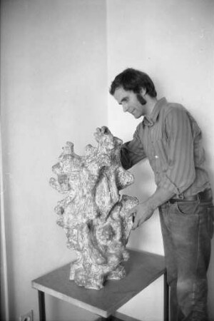 Teilnahme des Karlsruher Bildhauers Gerhard Karl Huber an einer Bildhauerklasse der Internationalen Sommerakademie für Bildende Kunst in Salzburg