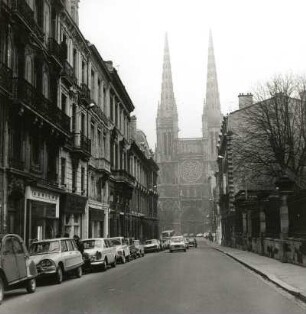 Bordeaux. Rue d'Ornano. Blick auf die Westfront der Kathedrale Saint André