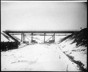 Stahlbrücke Köngen: Brücke in Bau