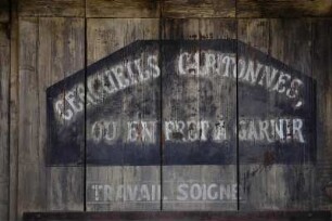 Frankreich. Haute Normandie. Seine Maritime. Rouen. Schild einer alten Sargtischlerei