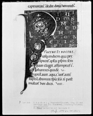 Gebetbuch aus dem Benediktinerinnenkloster Sankt Erentrud auf dem Nonnberg — Initialseite P, Folio 32verso