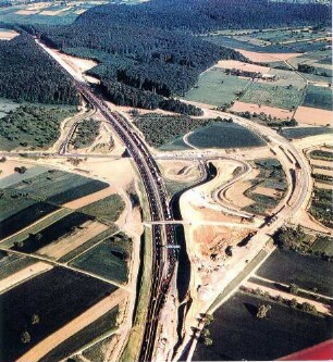 Autobahnstrecke Karlsbad nach der Begradigung Blickrichtung Ost.