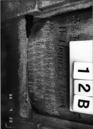 Grabstein 12B