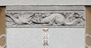 Heiligkreuz-Schule — Relief