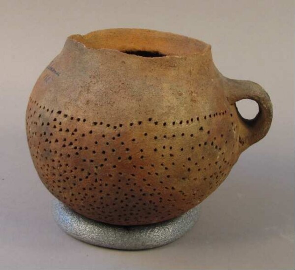 Clay vessel