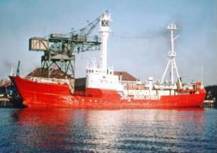 Feuerschiff "J/E3 Borkumriff" im Hafen Emden/Ems