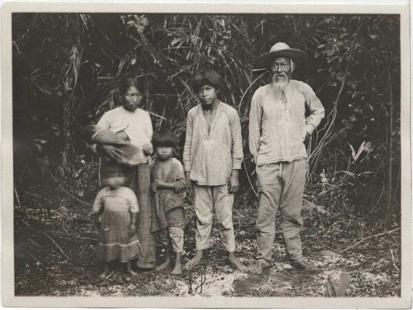 Family of Guató Luiz velho on the Alto Paraguay