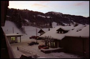 Gstaad: abendlicher Blick vom Hotelzimmer