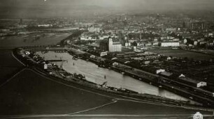 Dresden-Friedrichstadt. Alberthafen und Hafenmühle gegen die Altstadt