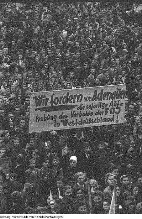 Zwickau, Kundgebung am Pavillon der Deutsch-Sowjetischen Freundschaft, sogen. Stalin-Pavillon, 27. Juni 1951