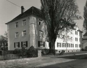 Radebeul, Serkowitzer Straße 37/37a. Doppelwohnhaus einer Wohnanlage (um 1925)