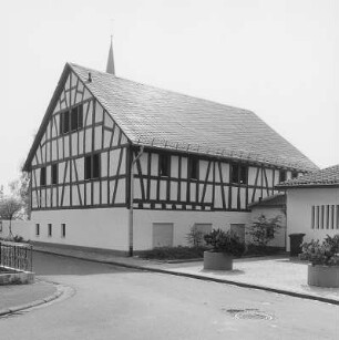 Kath. Pfarrhaus und ehem. Pfarrscheune; Hadamar, Kapellenstraße 3
