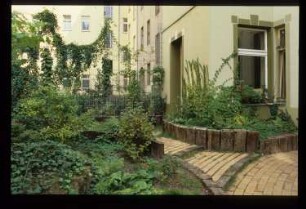 Diapositiv: Manteuffelstr. 21a-22, 1986