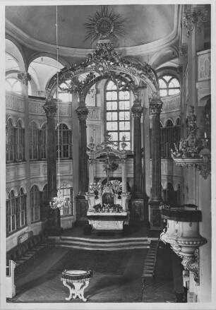 Kittlitz. Trinitatiskirche, Weißenberger Landstraße 8. Blick zum Altar