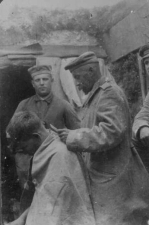 Erster Weltkrieg - "Kriegserinnerungen an Nordfrankreich und die Vogesen". "Verschönerungsrat im Schützengraben"