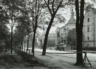 Bautzner Straße : Dresden-Neustadt, Bautzner Straße. Blick auf die Wohnhäuser der Nordseite unterhalb der Einmündung Wilhelminenstraße