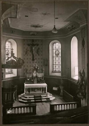 katholische Kirche, Kanzel und Hochaltar. Vergl. FVIIm2