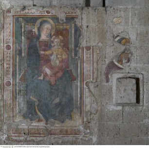 Thronende Madonna